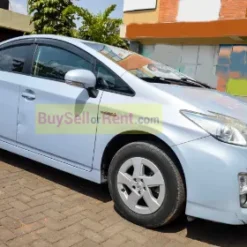 Alternative view of Toyota prius hybrid 2009