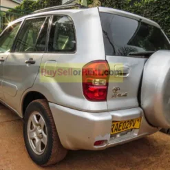 Alternative view of 5 seats Automatic Toyota RAV 4 2005
