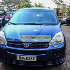 Alternative view of Super nice Toyota Sienna 2003